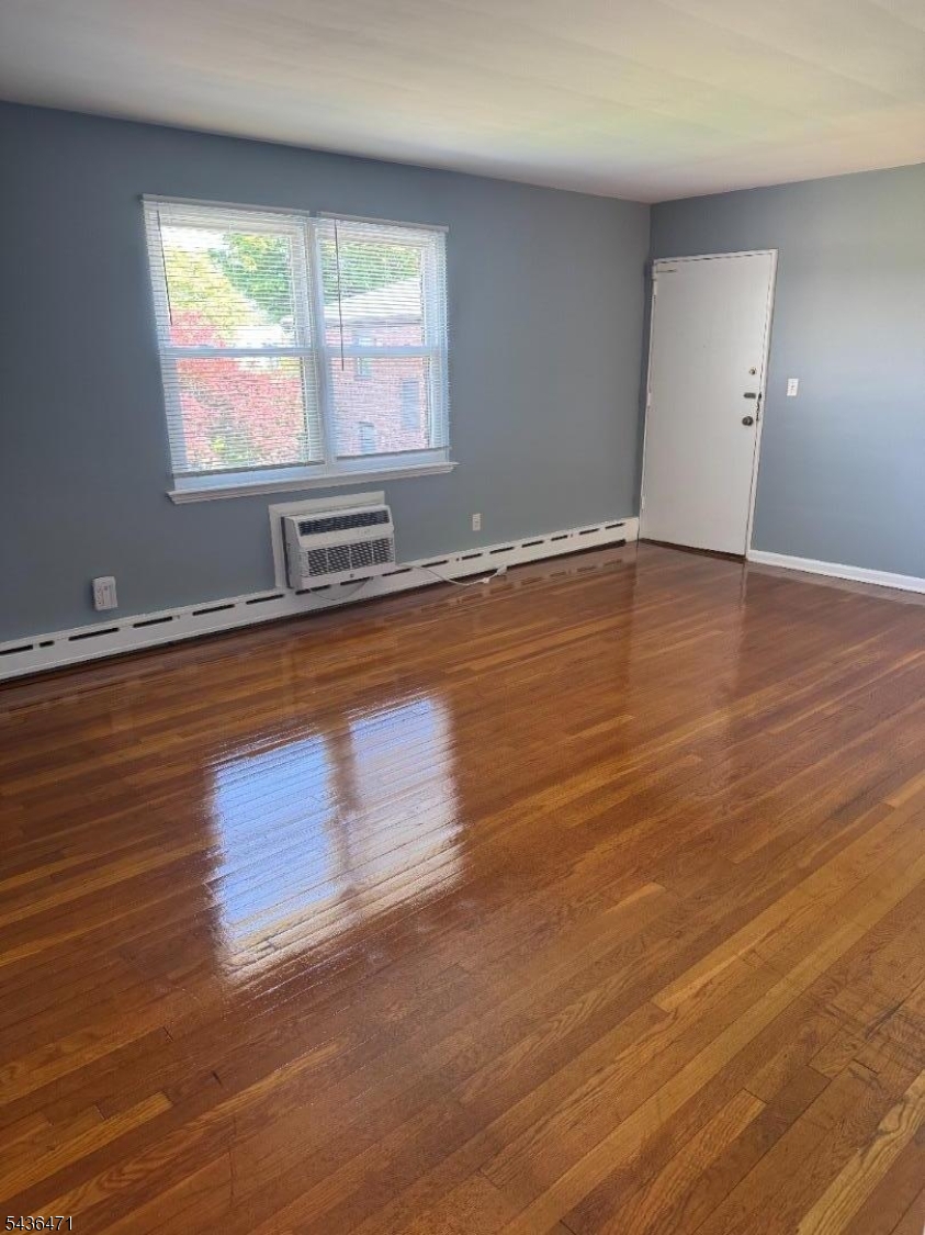 803 Mountain Avenue Springfield, NJ 07081 - Photo 4 of 14