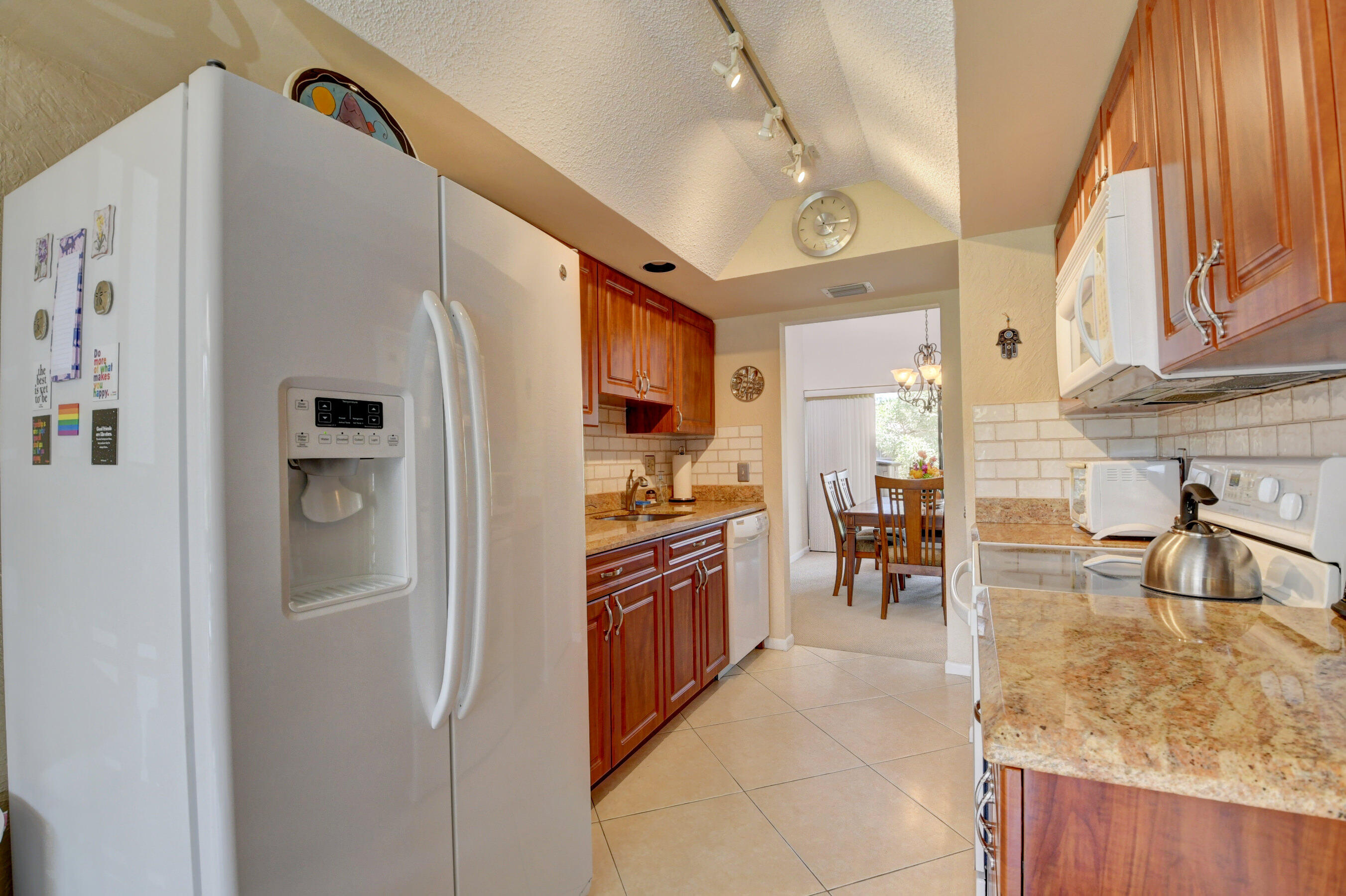 7783 Lakeside Boulevard, Unit G704 Boca Raton, FL 33434 - Photo 13 of 40 Kitchen