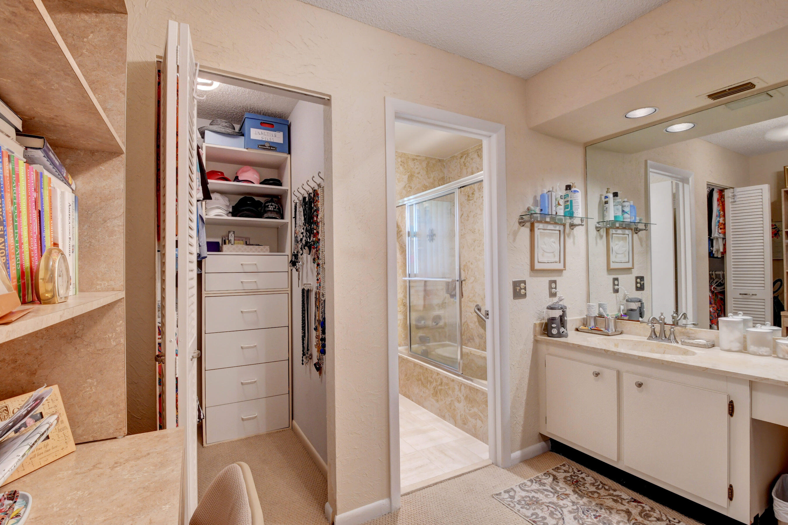 7783 Lakeside Boulevard, Unit G704 Boca Raton, FL 33434 - Photo 22 of 40 Primary