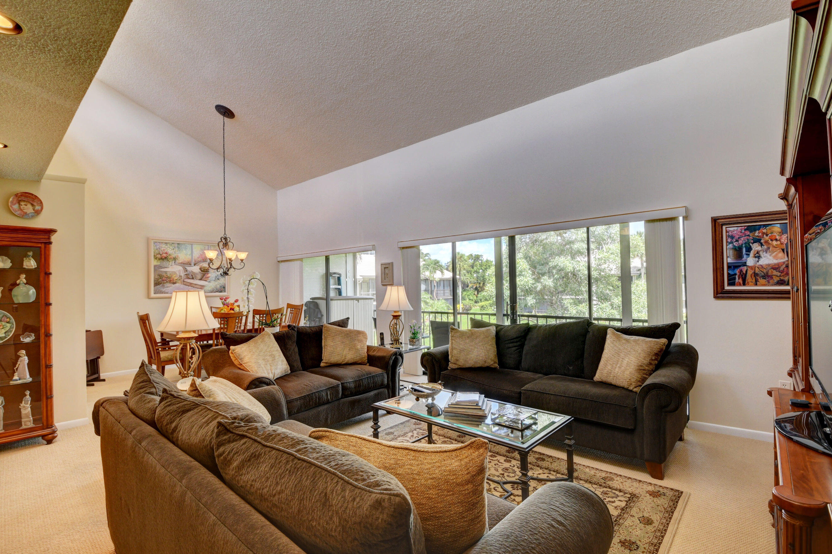 7783 Lakeside Boulevard, Unit G704 Boca Raton, FL 33434 - Photo 5 of 40 Living