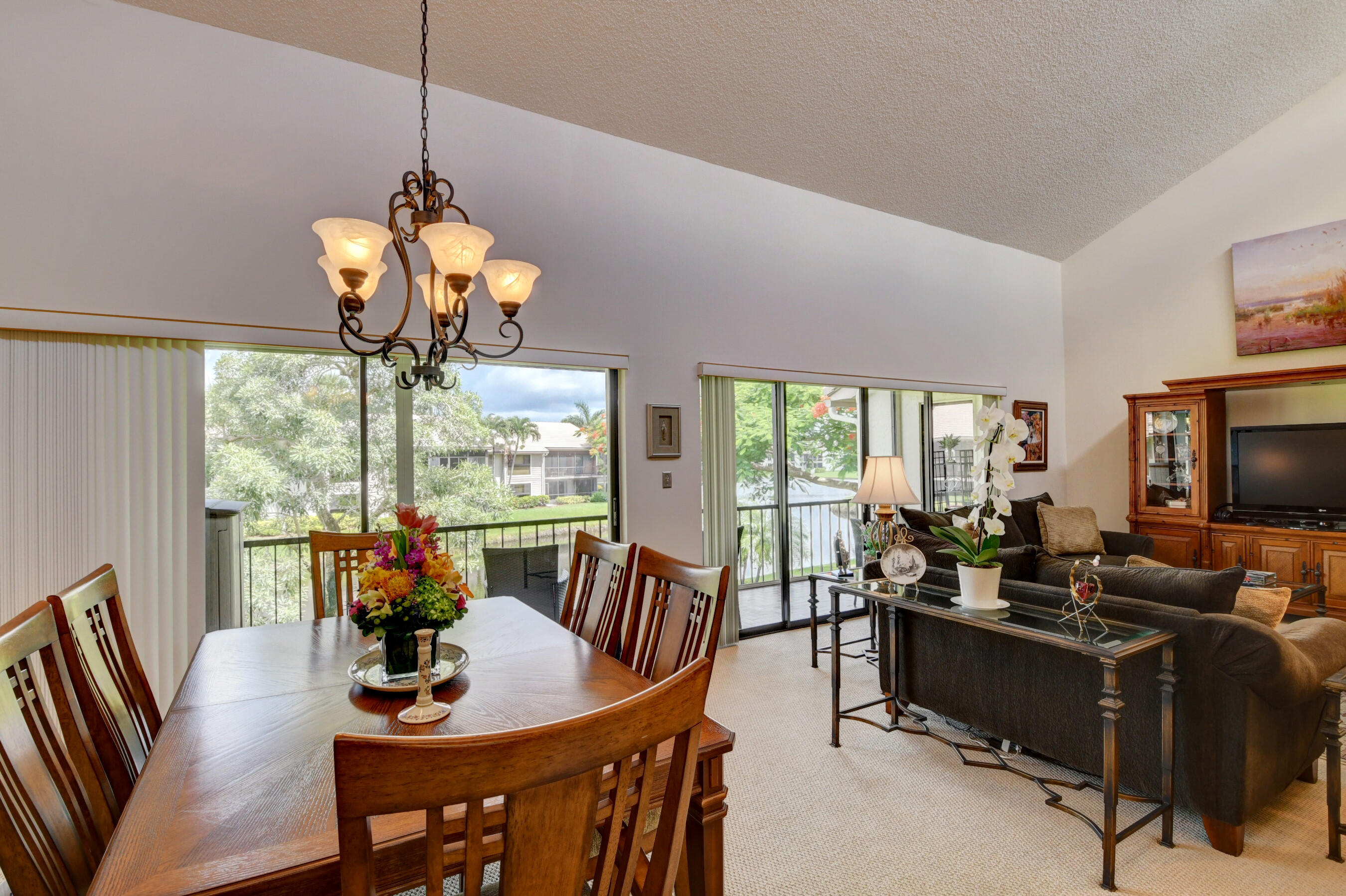 7783 Lakeside Boulevard, Unit G704 Boca Raton, FL 33434 - Photo 7 of 40 Dining