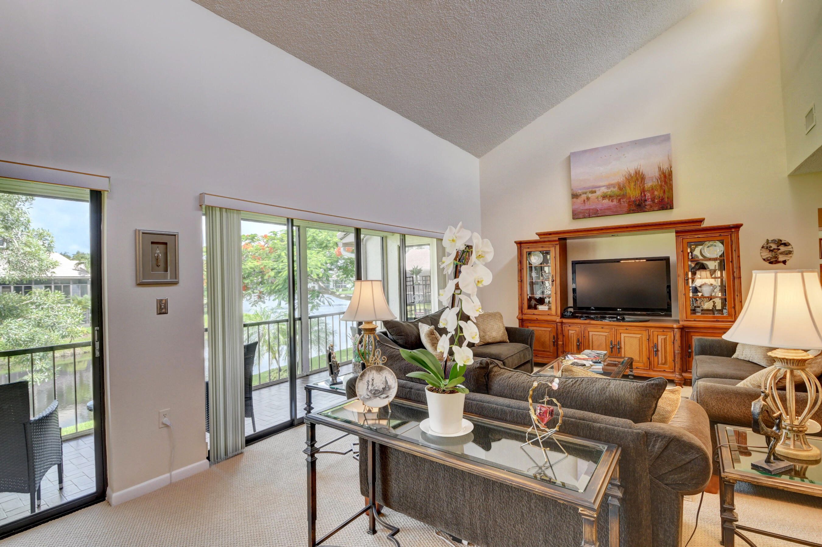 7783 Lakeside Boulevard, Unit G704 Boca Raton, FL 33434 - Photo 8 of 40 Living