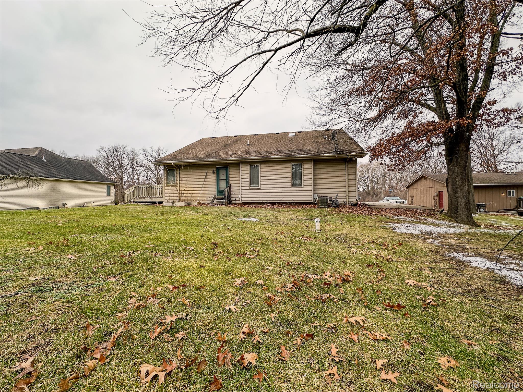 1351 Hunter Road Brighton, MI 48114 - Photo 7 of 38 Gallery Image 7