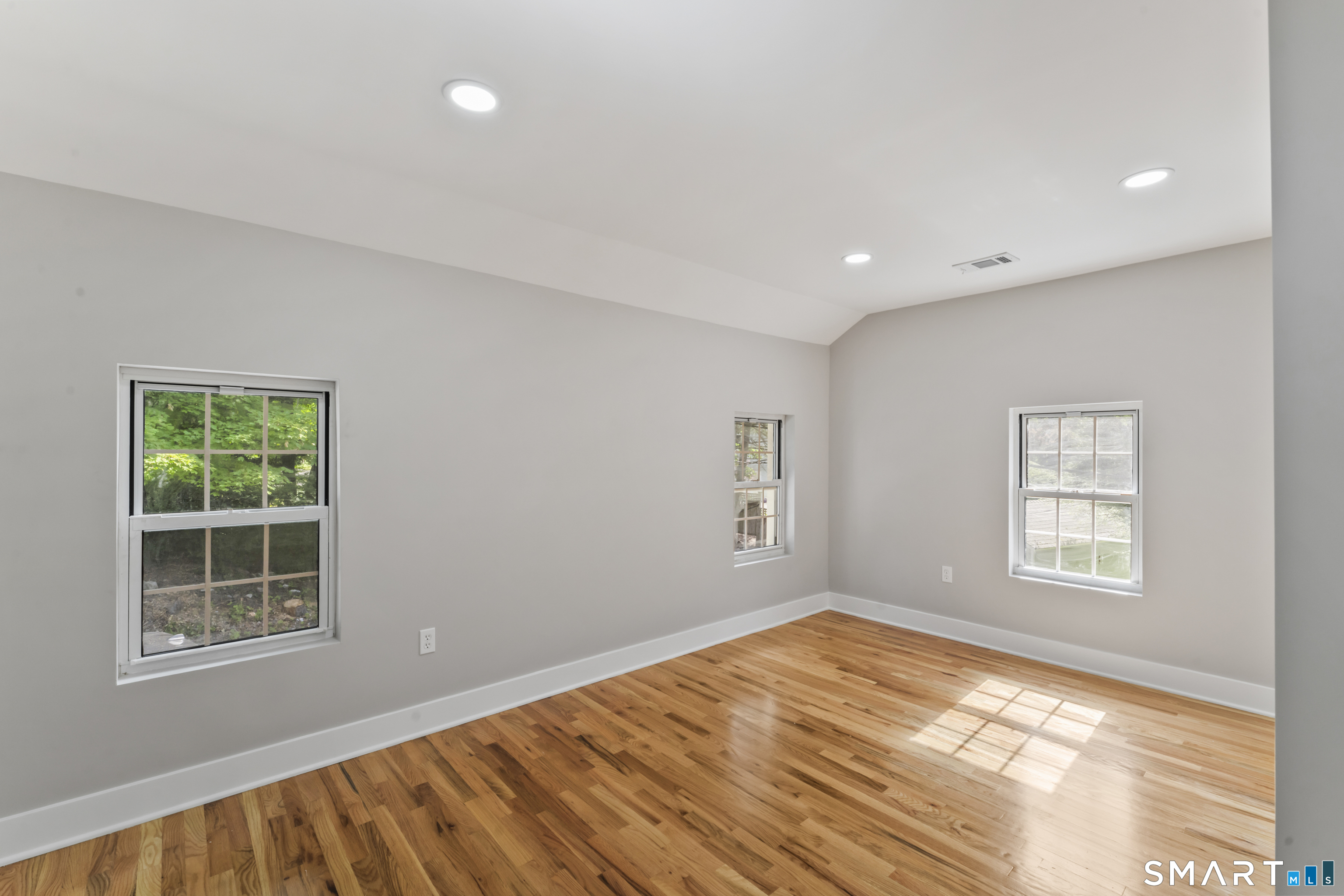 28 Walnut Hill Road Bethel, CT 06801 - Photo 25 of 36