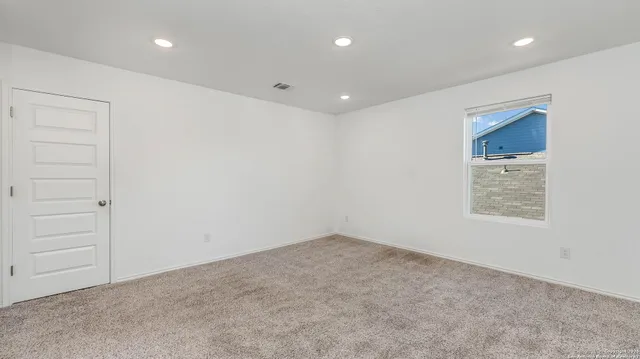 an empty room with a empty space