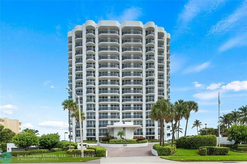 350 South Ocean Boulevard, Unit 5D Boca Raton, FL 33432 - Photo 28 of 35 a front view of a building
