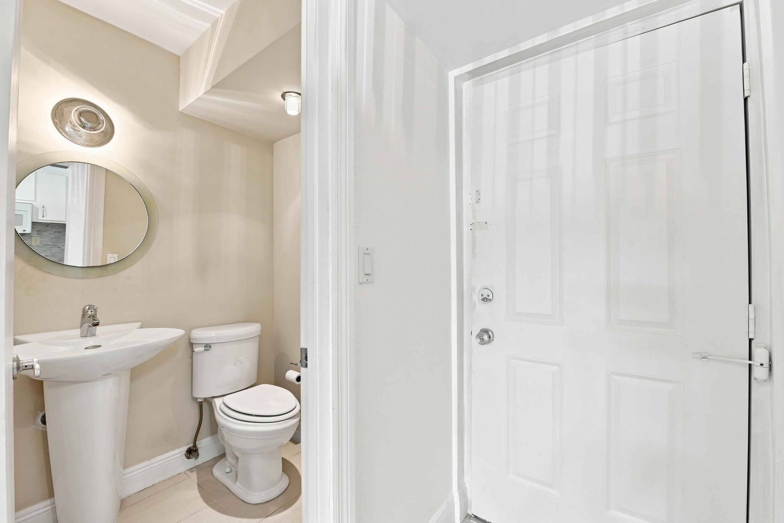 9300 Southwest 8th Street, Unit 219 Boca Raton, FL 33428 - Photo 17 of 26 1.5 Bathroom