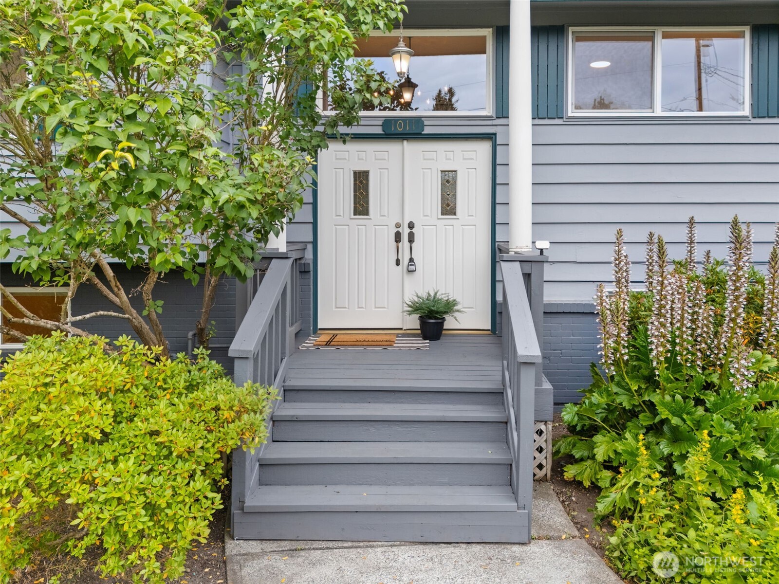 1011 Carol Way Edmonds, WA 98020 - Photo 4 of 40