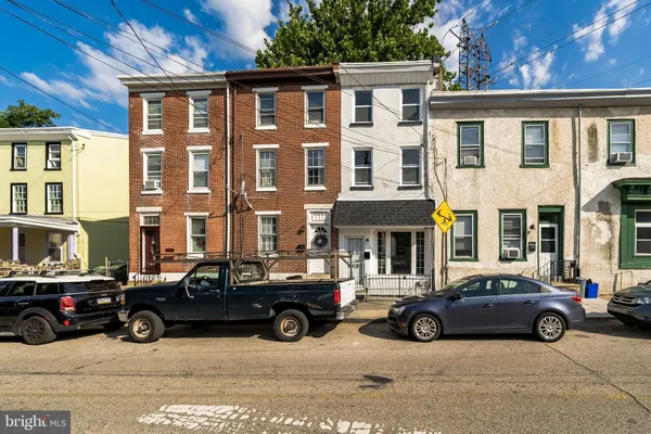 $2,500 | 3521 Indian Queen Lane, Philadelphia, PA 19129