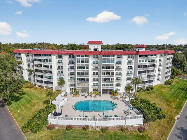 $288,000 | 601 North Mc Donald Street, Unit 508, Mount Dora, FL 32757