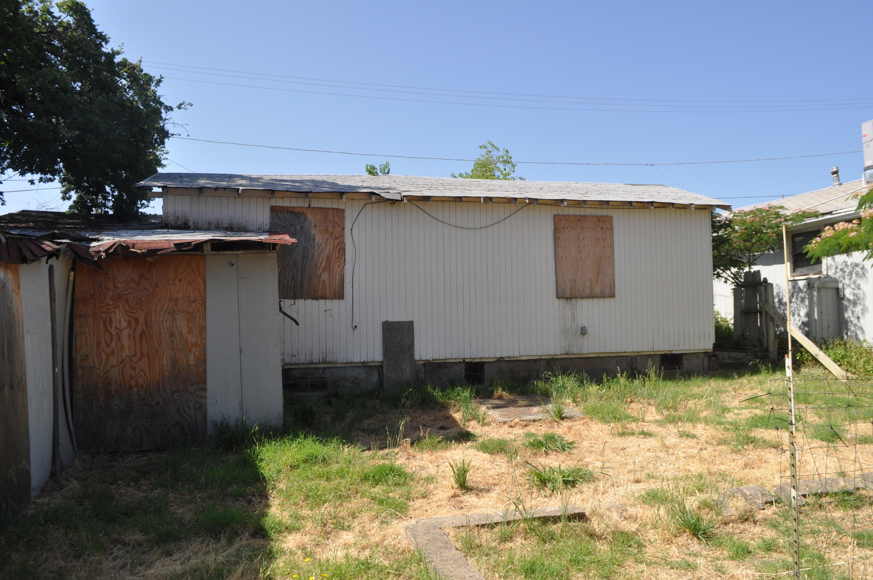 4098 St Patricks Avenue Redding, CA 96003 - Photo 23 of 39 a view of a backyard