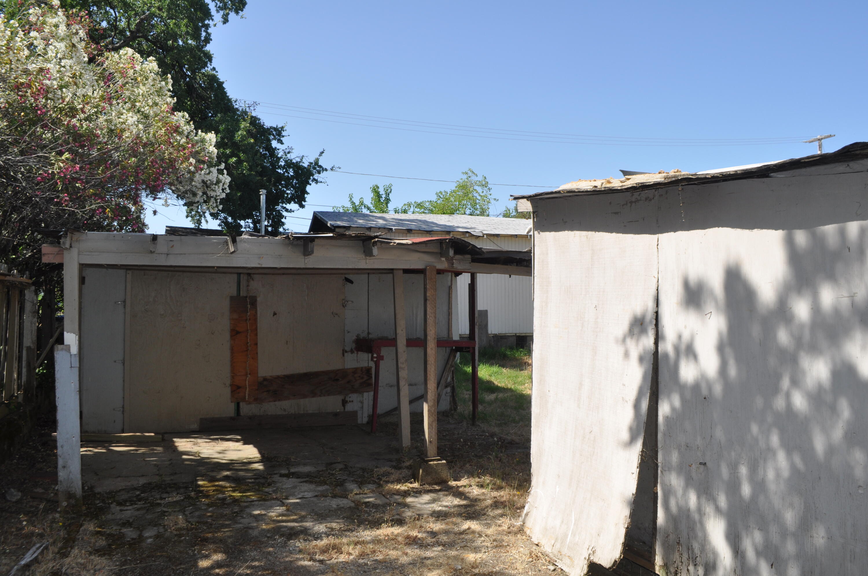 4098 St Patricks Avenue Redding, CA 96003 - Photo 24 of 39 a view of backyard from a outdoor space
