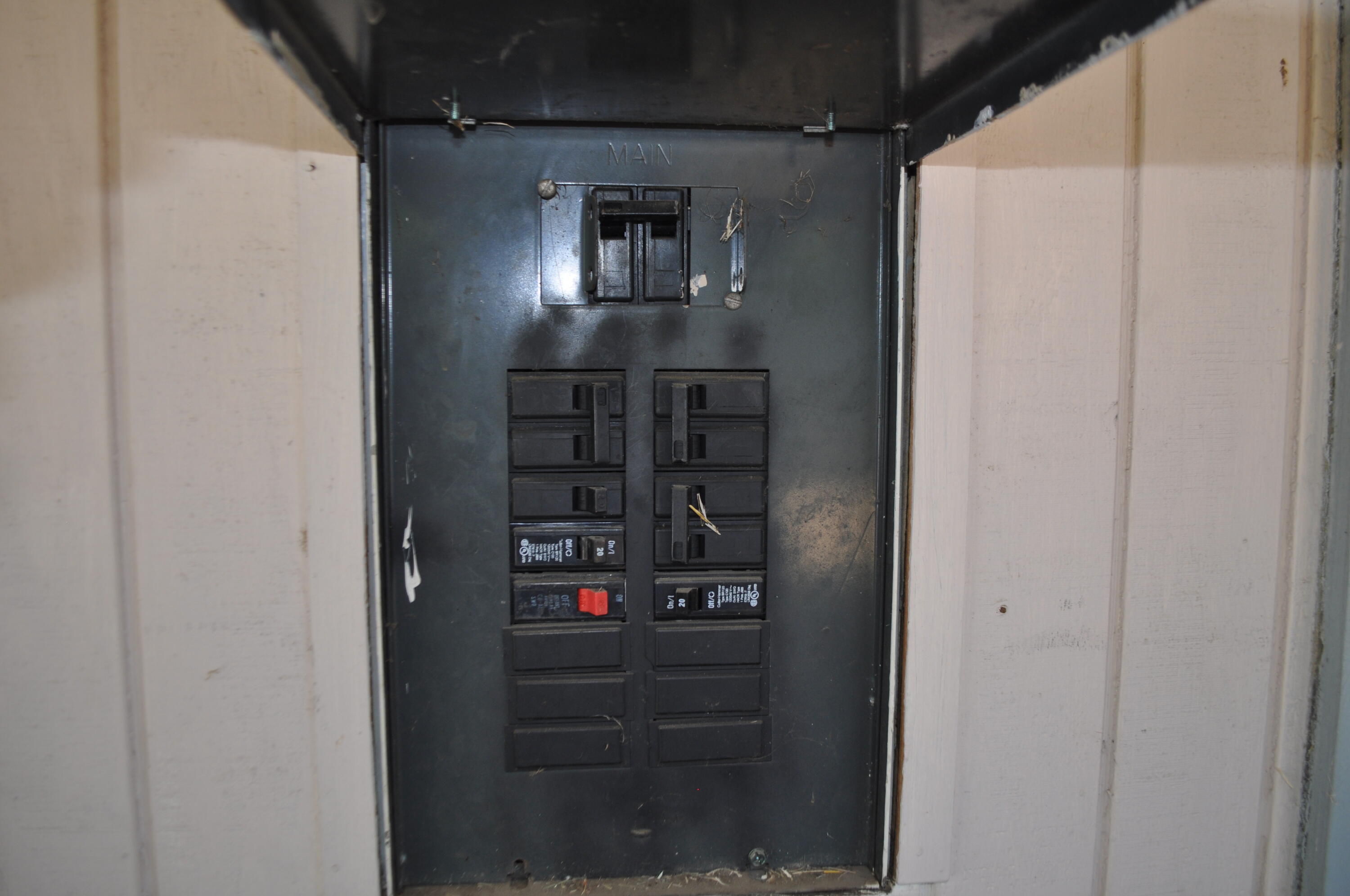 4098 St Patricks Avenue Redding, CA 96003 - Photo 39 of 39 a view of walk in closet