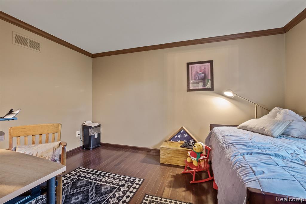 264 Stonetree Circle Rochester Hills, MI 48309 - Photo 20 of 35