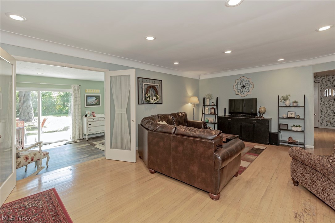 1131 Blanchester Road Lyndhurst, OH 44124 - Photo 6 of 35