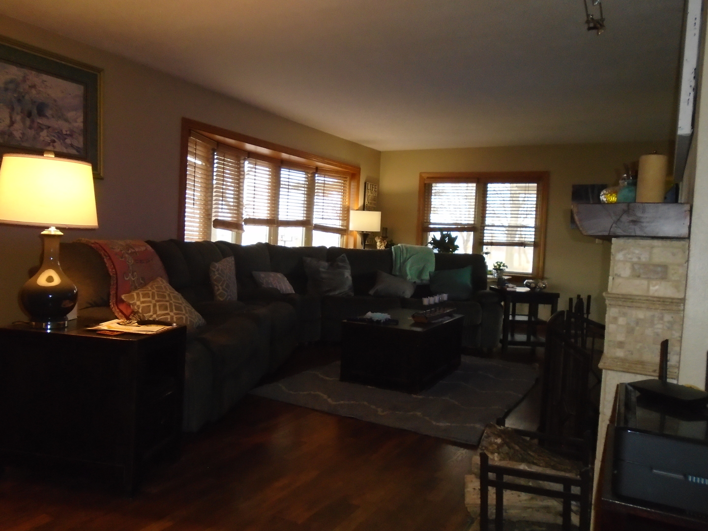 4121 East 2nd Road Mendota, IL 61342 - Photo 5 of 31 a living room with furniture and a flat screen tv