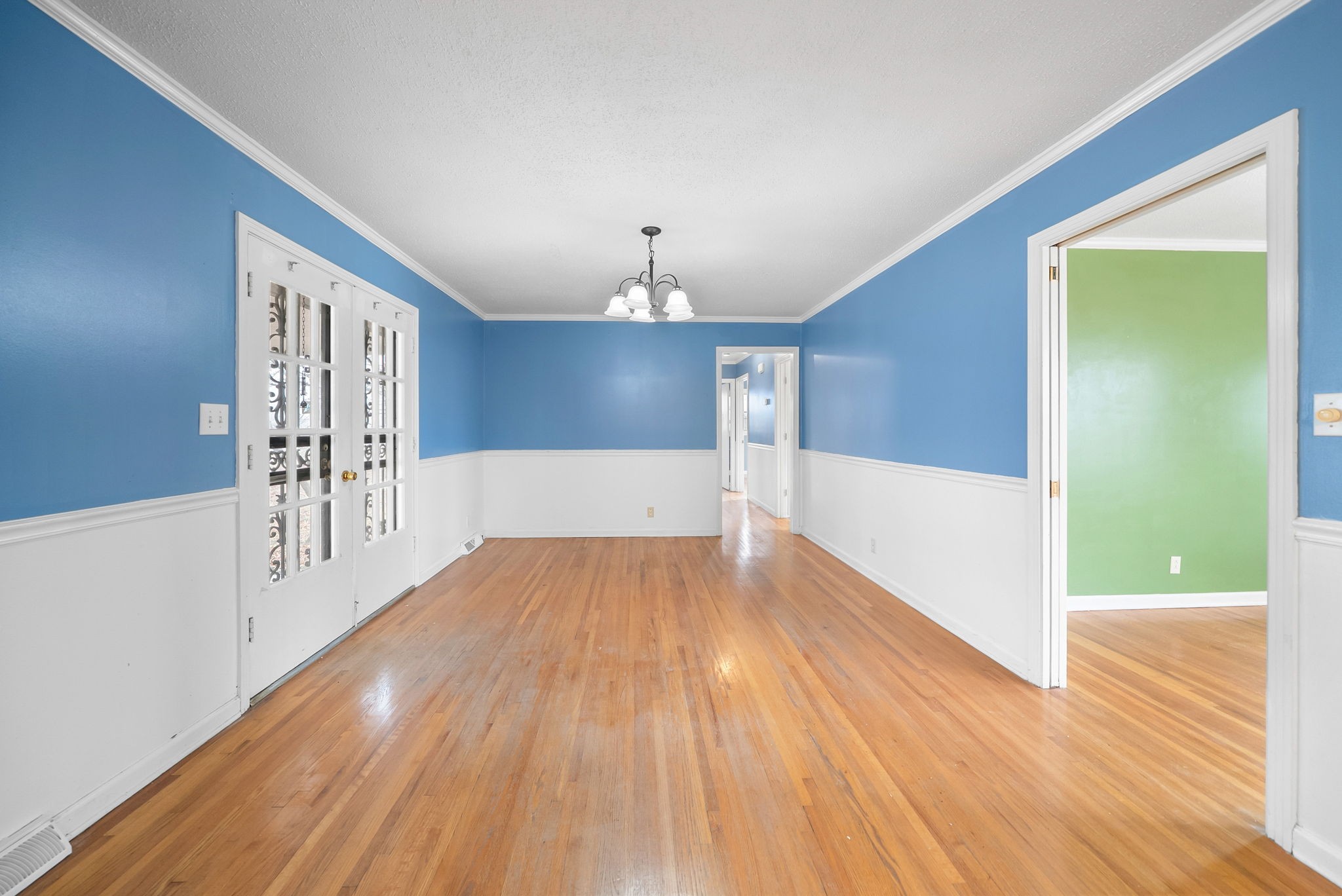 233 Pine Mountain Road Clarksville, TN 37042 - Photo 11 of 33 a view of an empty room with wooden floor