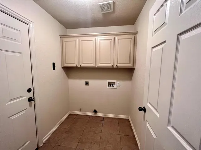 $2,399 | 4324 Stone Hollow Way, Fort Worth, TX 76040