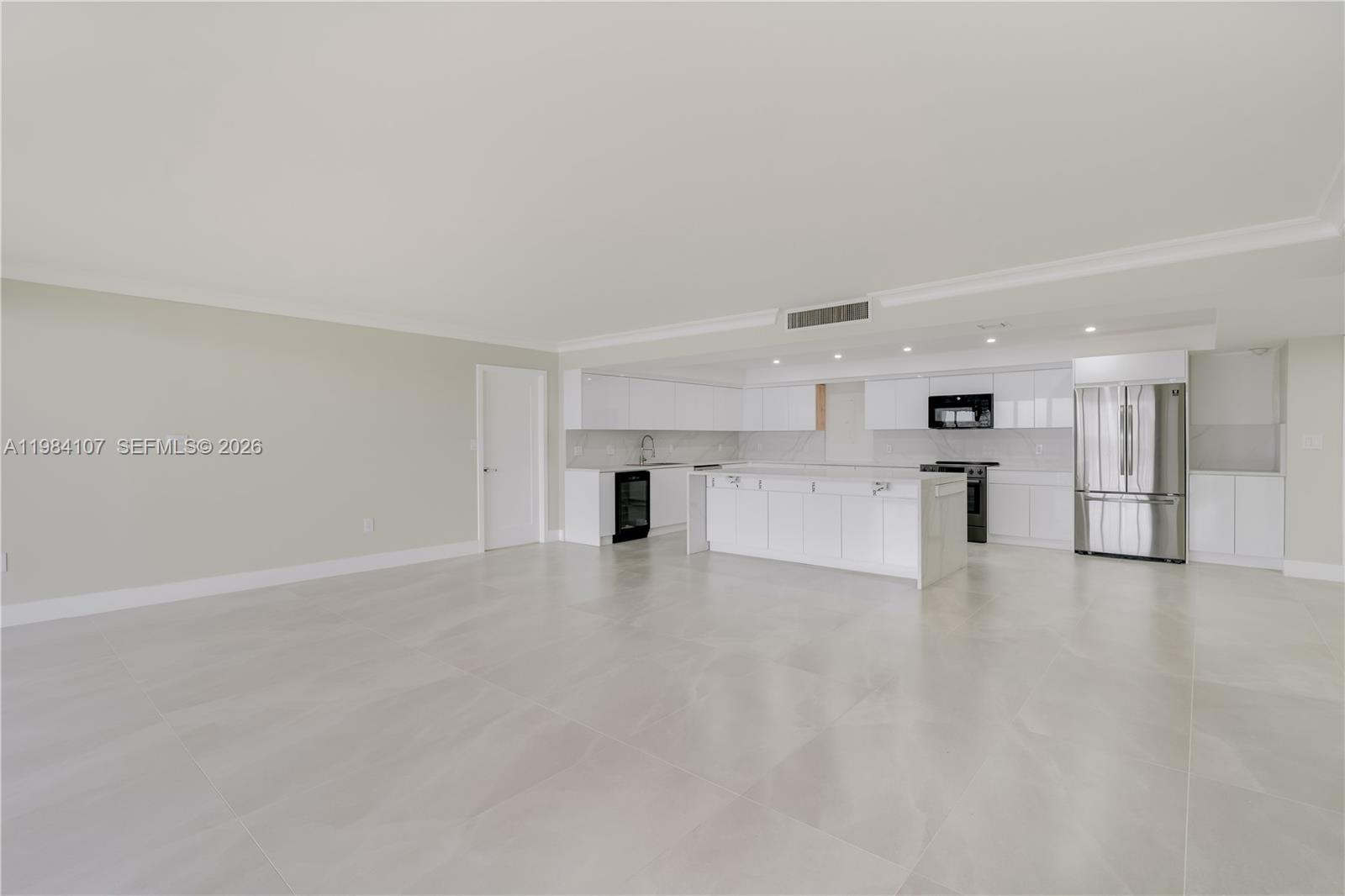 1 Grove Isle Drive, Unit A904 Miami, FL 33133 - Photo 14 of 44