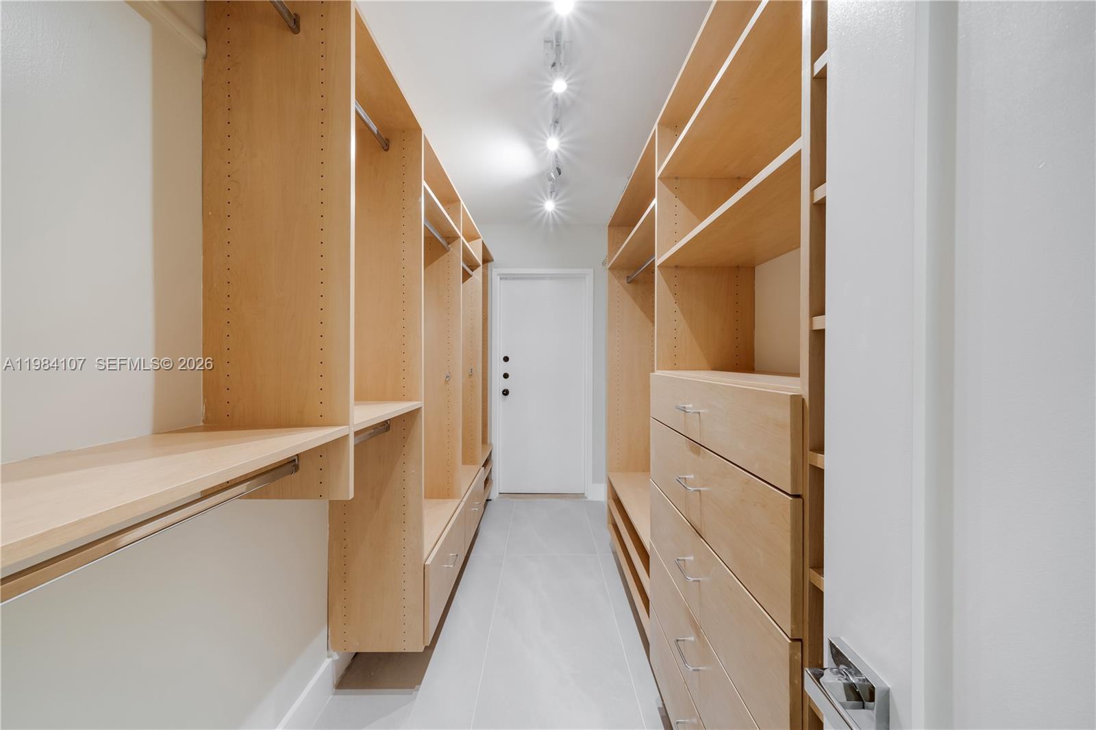 1 Grove Isle Drive, Unit A904 Miami, FL 33133 - Photo 26 of 44