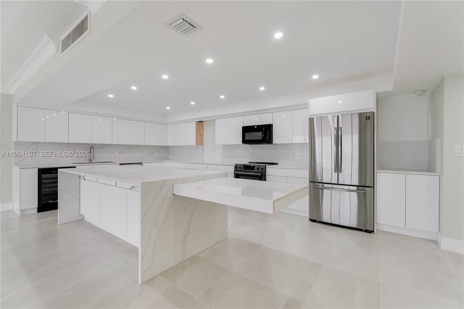 1 Grove Isle Drive, Unit A904 Miami, FL 33133 - Photo 34 of 44