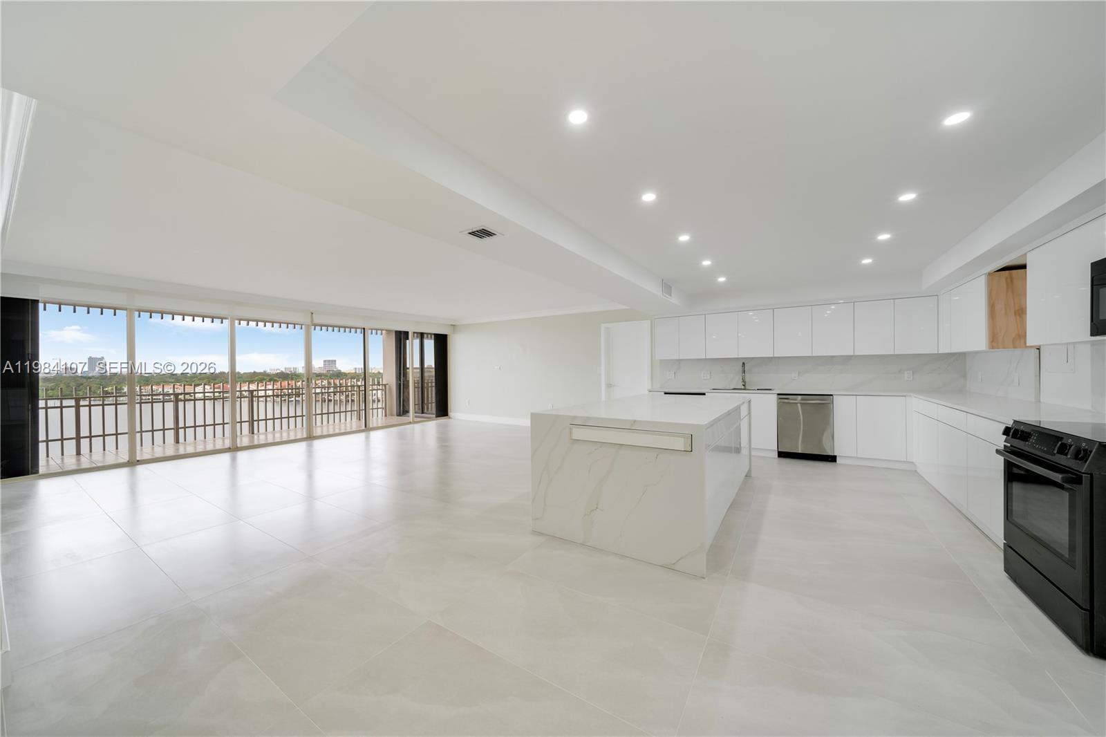 1 Grove Isle Drive, Unit A904 Miami, FL 33133 - Photo 4 of 44