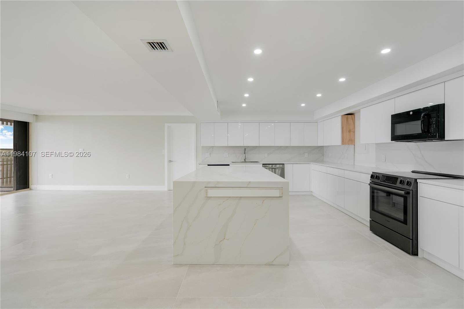 1 Grove Isle Drive, Unit A904 Miami, FL 33133 - Photo 5 of 44