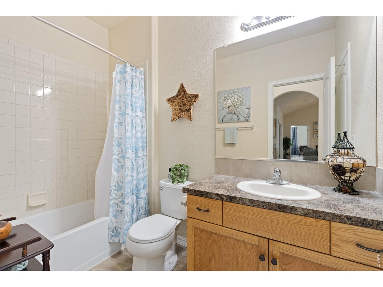 4672 West 20th Road, Unit 925 Greeley, CO 80634 - Photo 10 of 16 Second full bath