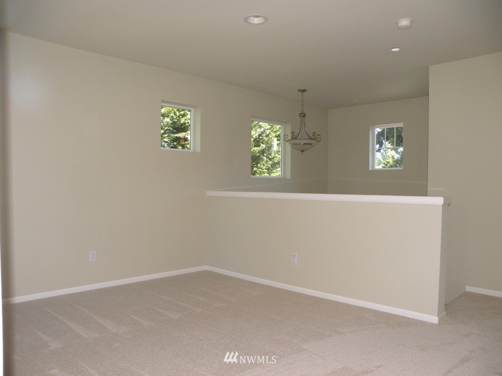 2116 Monterey Court Northeast Renton, WA 98056 - Photo 16 of 19 Gallery Image 16