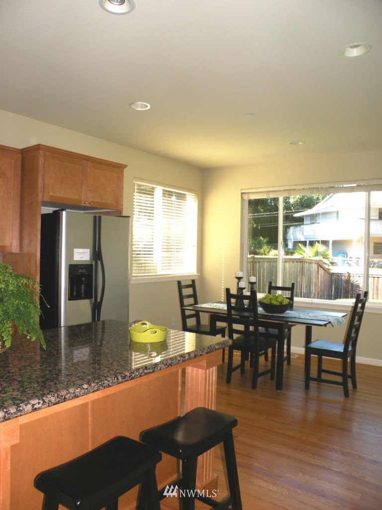 2116 Monterey Court Northeast Renton, WA 98056 - Photo 8 of 19 Gallery Image 8