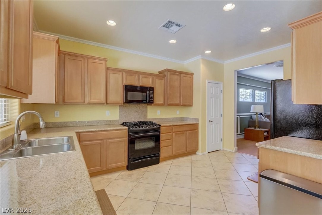 2629 Rue Montpellier Avenue Henderson, NV 89044 - Photo 9 of 50