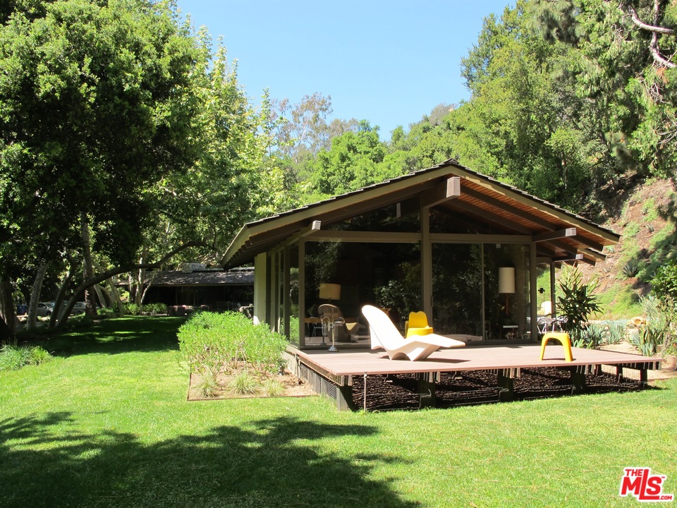 1740 Old Ranch Road Los Angeles, CA 90049 - Photo 2 of 6