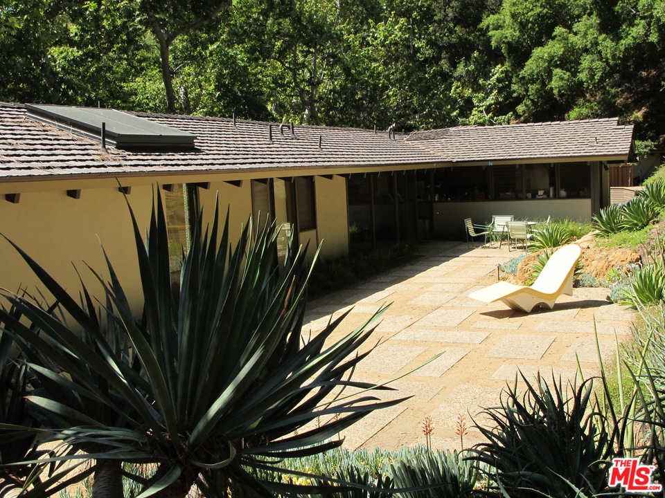 1740 Old Ranch Road Los Angeles, CA 90049 - Photo 4 of 6