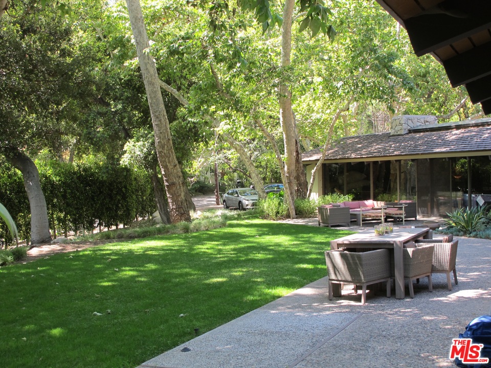 1740 Old Ranch Road Los Angeles, CA 90049 - Photo 5 of 6