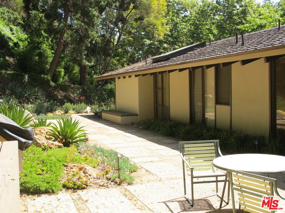 1740 Old Ranch Road Los Angeles, CA 90049 - Photo 6 of 6