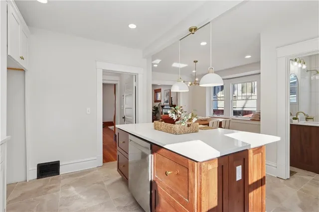 $475,000 | 829 West 39th Terrace, Kansas City, MO 64111