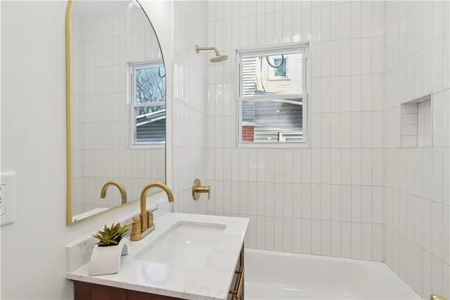 $475,000 | 829 West 39th Terrace, Kansas City, MO 64111