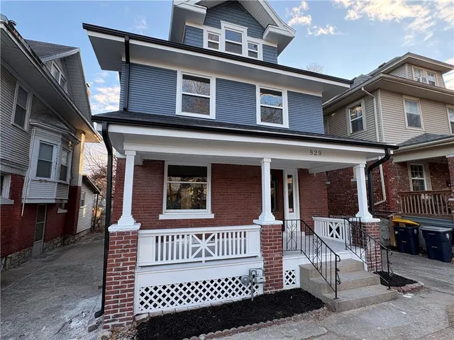 $475,000 | 829 West 39th Terrace, Kansas City, MO 64111