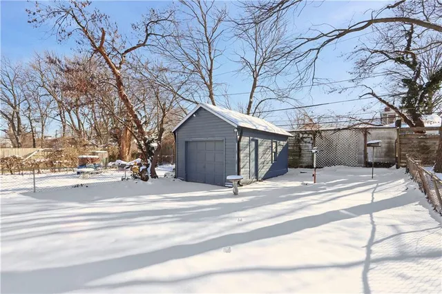 $475,000 | 829 West 39th Terrace, Kansas City, MO 64111