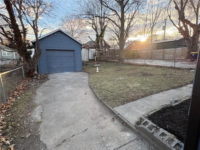 $475,000 | 829 West 39th Terrace, Kansas City, MO 64111