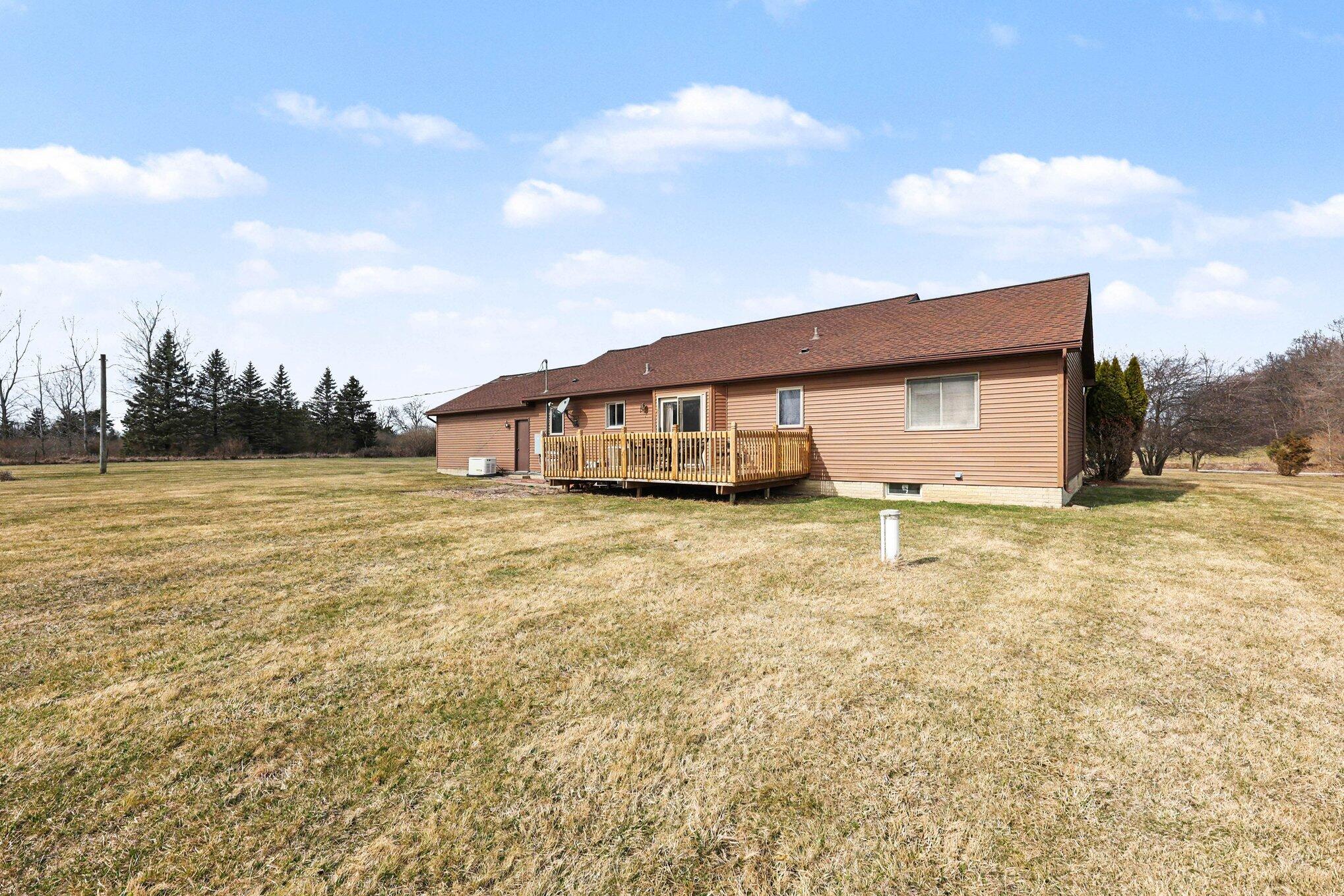 6795 Hack Road Saline, MI 48176 - Photo 22 of 24 025_file_1246