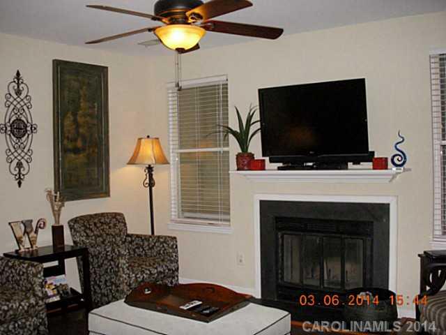 20119 Henderson Road, Unit H Cornelius, NC 28031 - Photo 12 of 16 Gallery Image 12