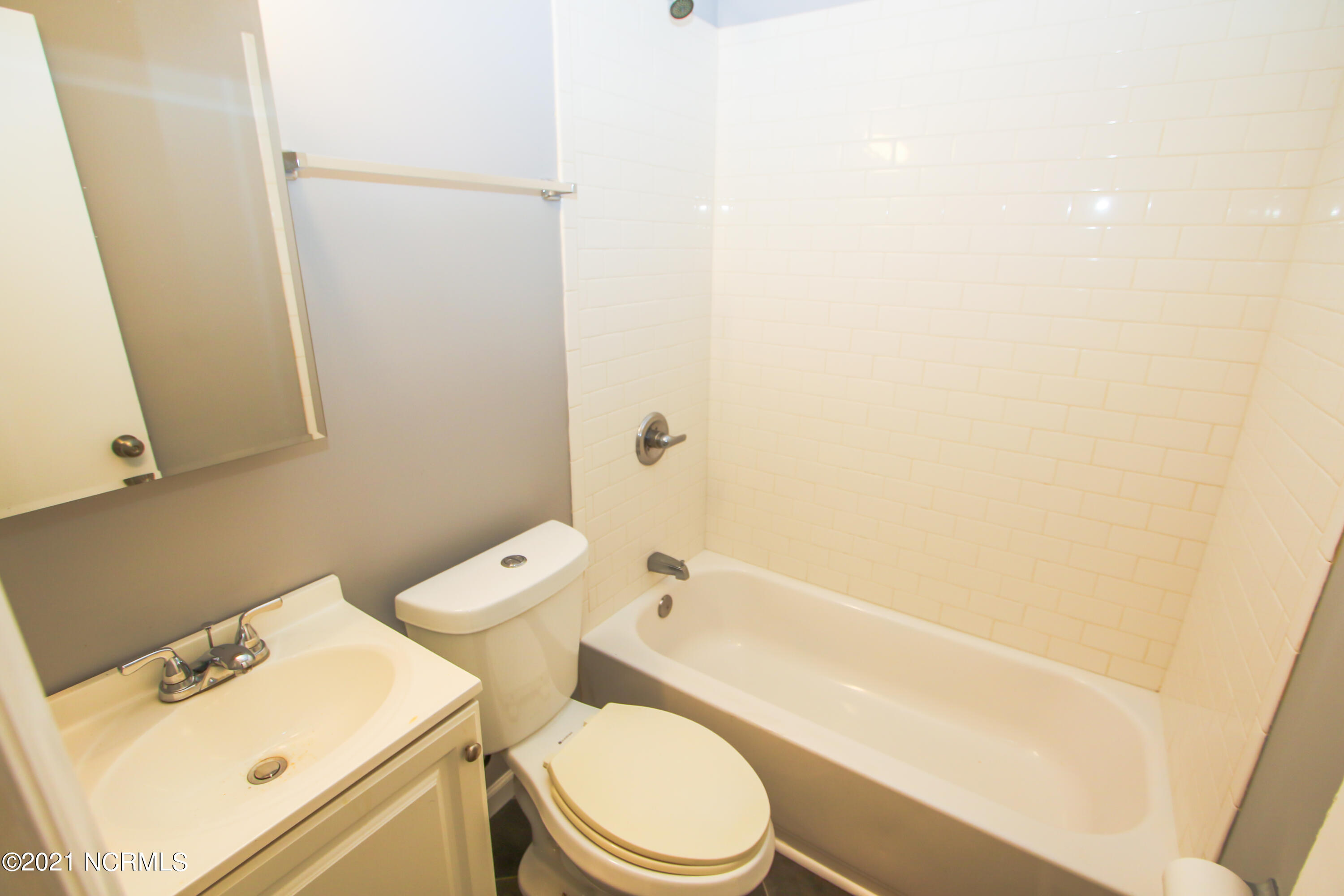 109 Arnold Road Jacksonville, NC 28546 - Photo 15 of 23 LJ7A1072
