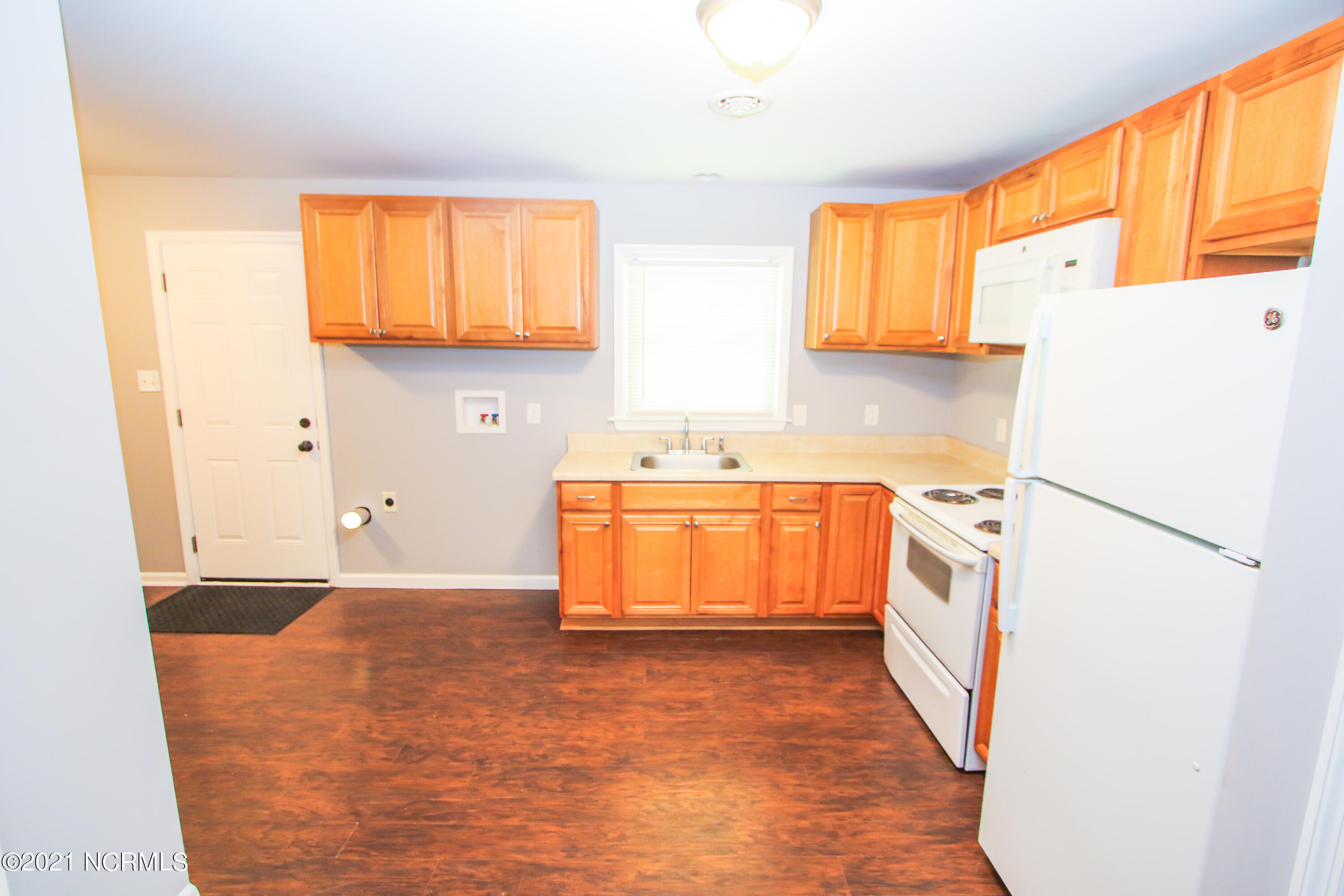 109 Arnold Road Jacksonville, NC 28546 - Photo 8 of 23 LJ7A1065