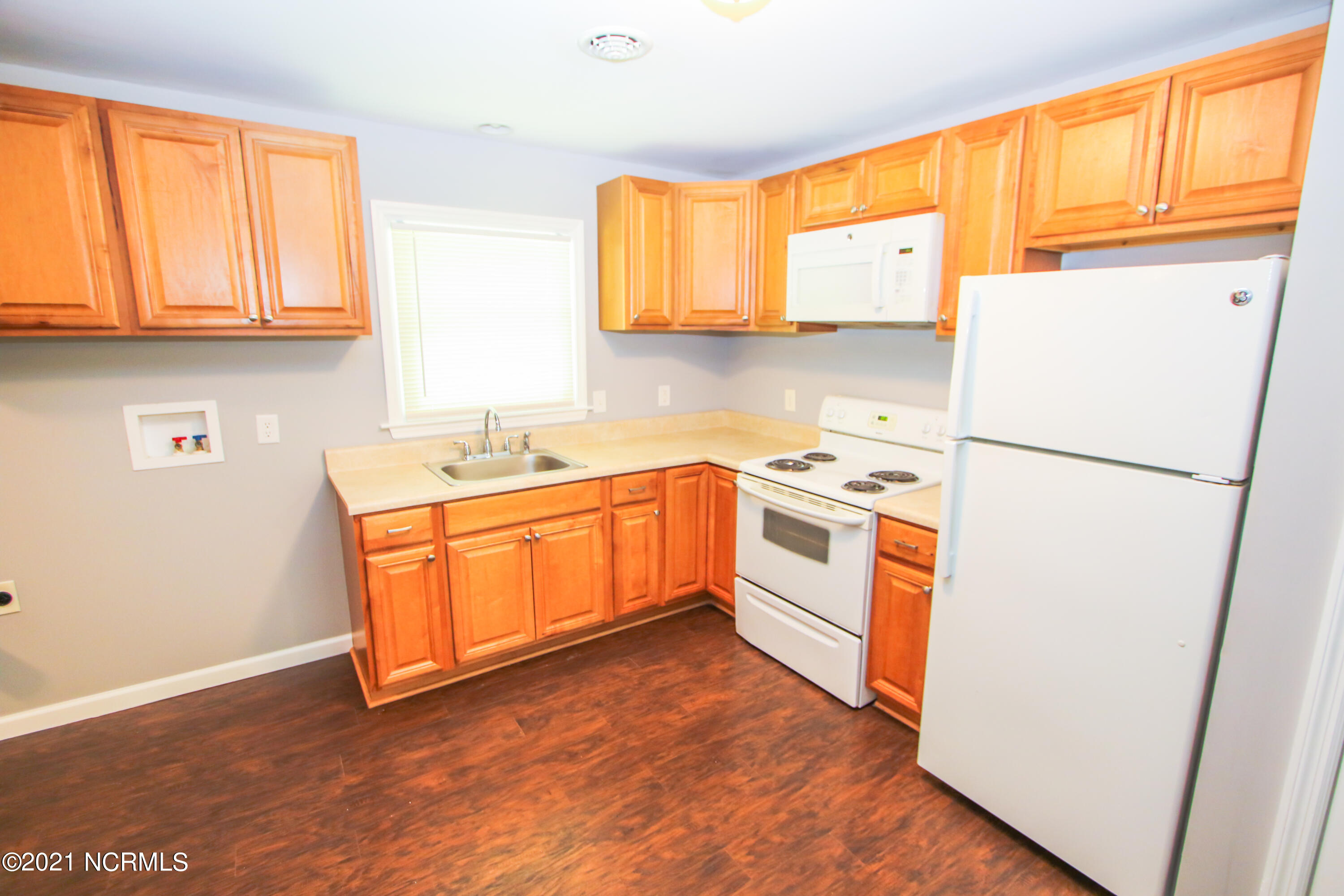 109 Arnold Road Jacksonville, NC 28546 - Photo 9 of 23 LJ7A1066