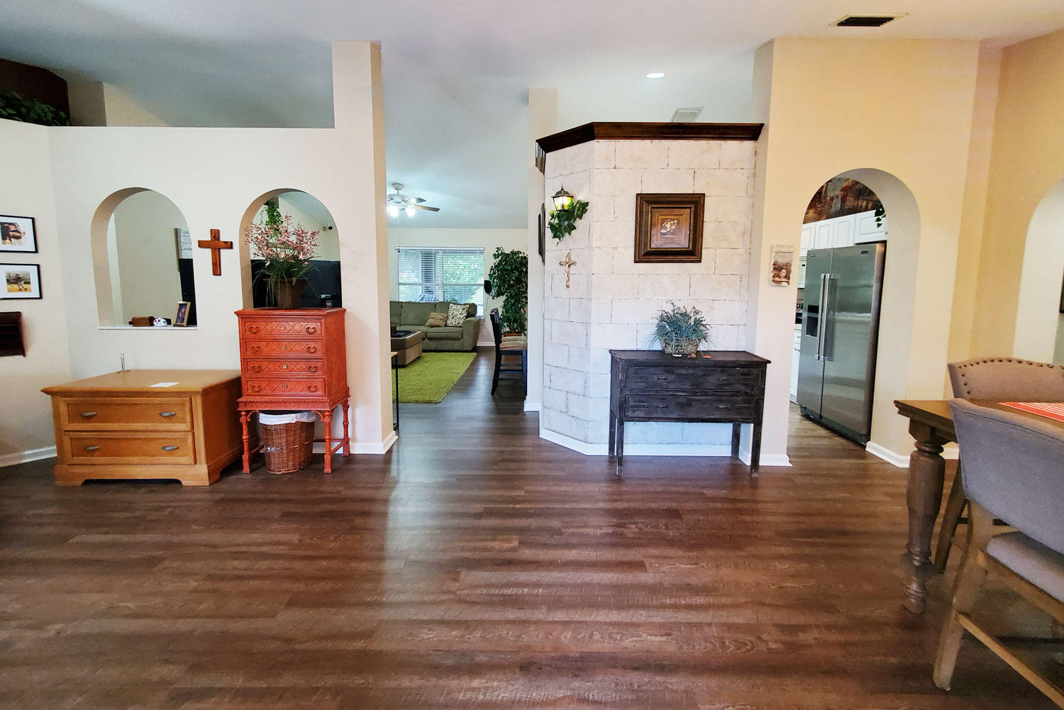 127 Nottingham Road Royal Palm Beach, FL 33411 - Photo 5 of 26 Crestwood Foyer