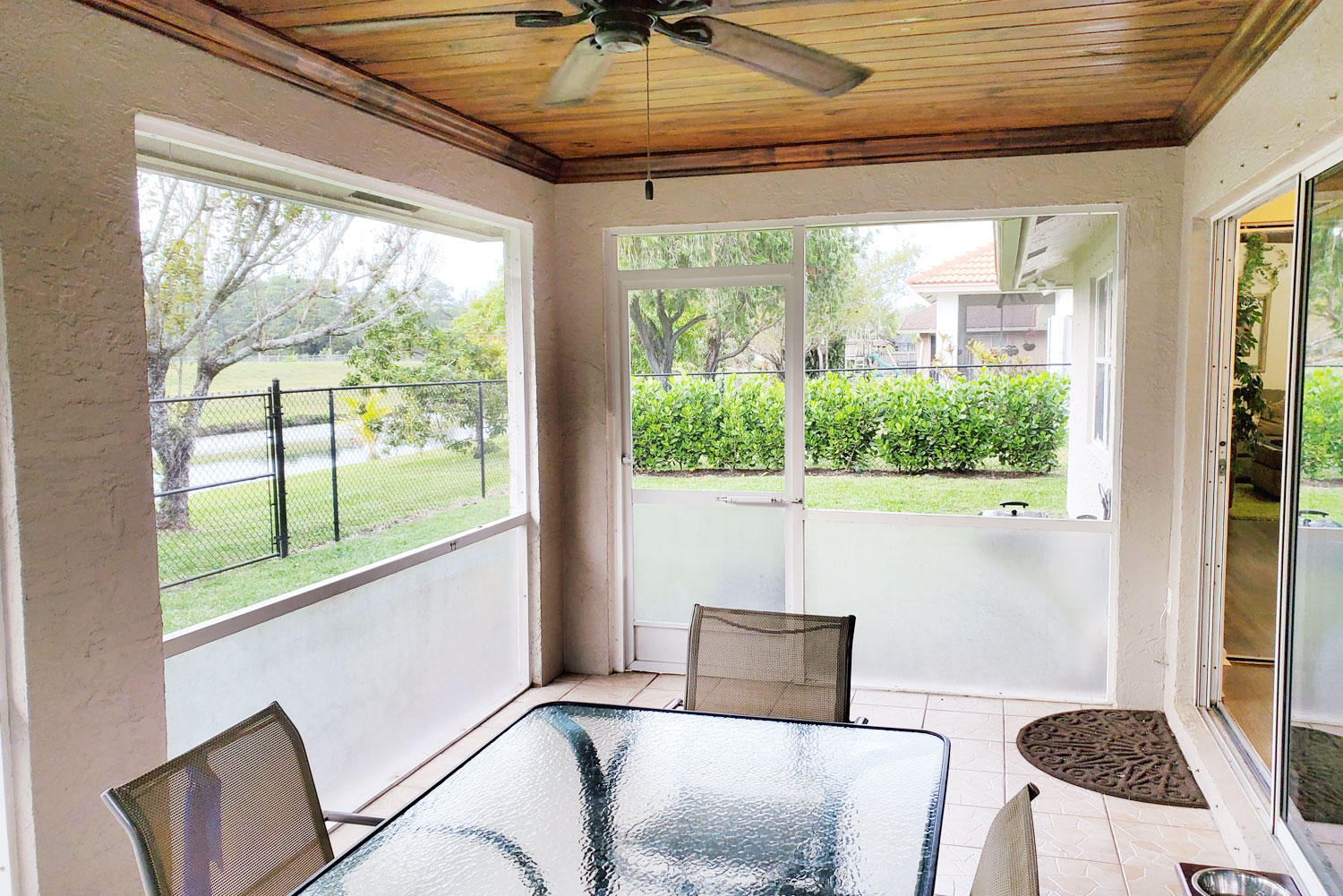 127 Nottingham Road Royal Palm Beach, FL 33411 - Photo 7 of 26 Crestwood Patio