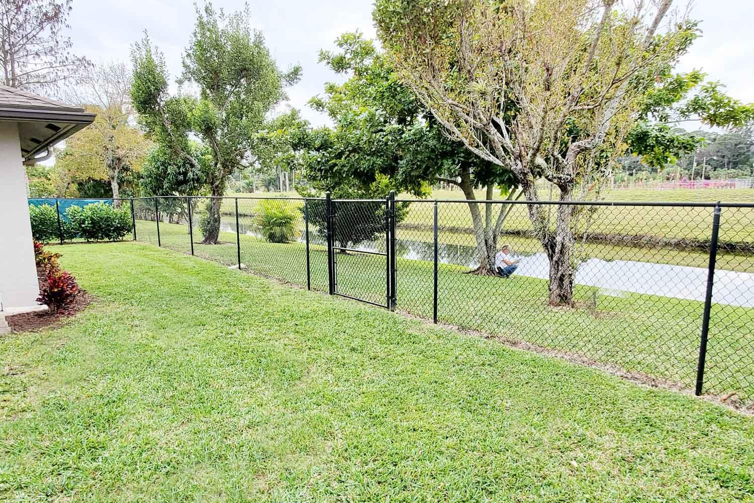 127 Nottingham Road Royal Palm Beach, FL 33411 - Photo 8 of 26 Crestwood Fenced Back Yard
