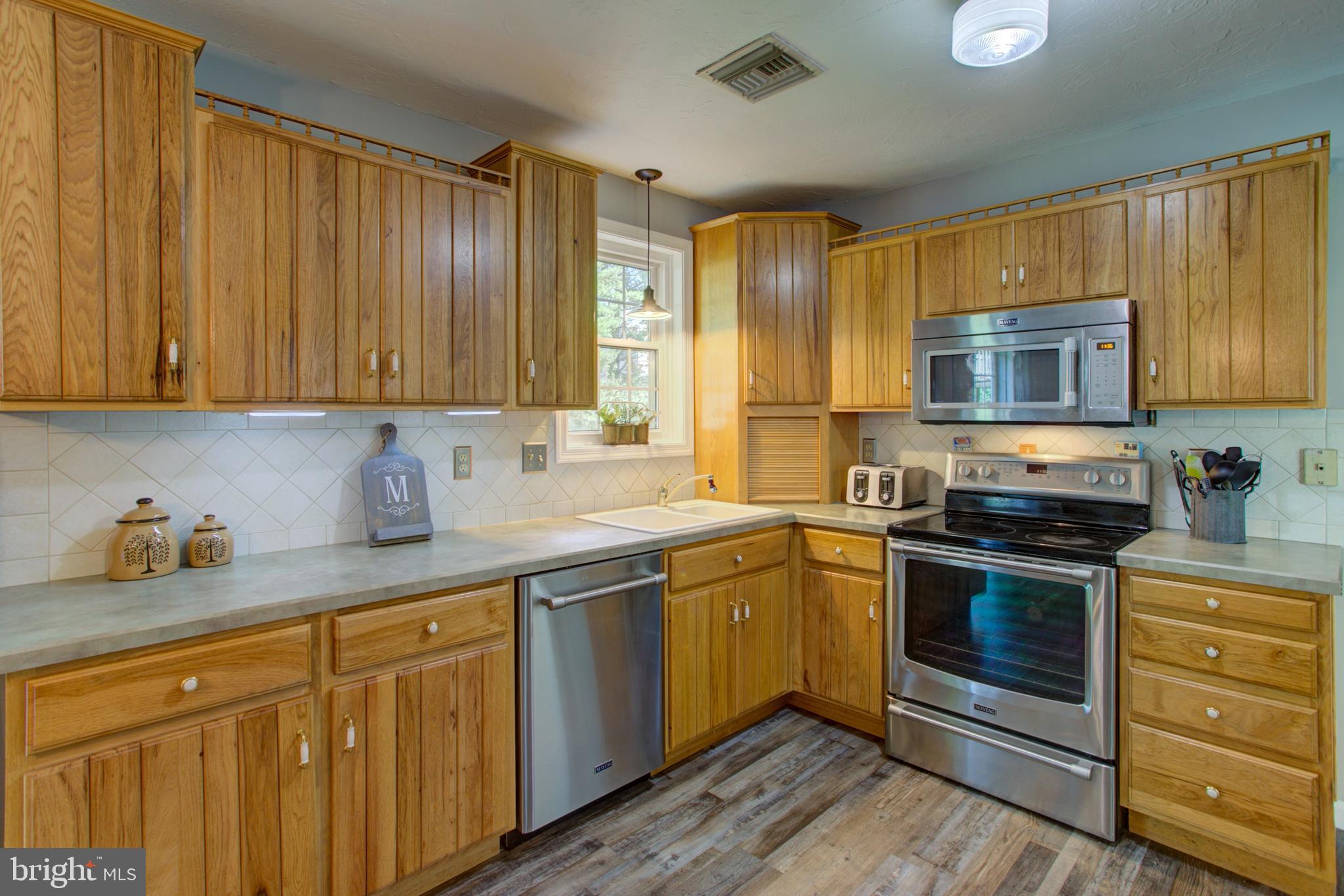 312 Partridge Drive Lititz, PA 17543 - Photo 13 of 36