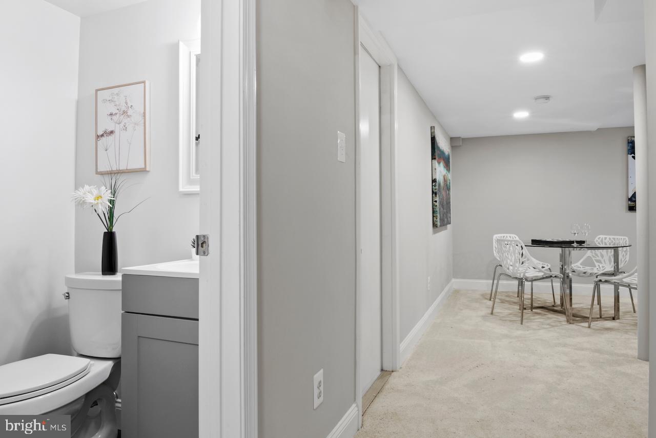 6502 Fort Hunt Road Alexandria, VA 22307 - Photo 29 of 44 a bathroom with a toilet and a sink